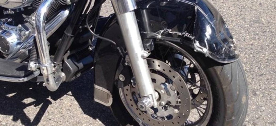 fourche de moto tordue