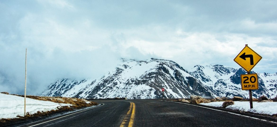 route vers la montagne